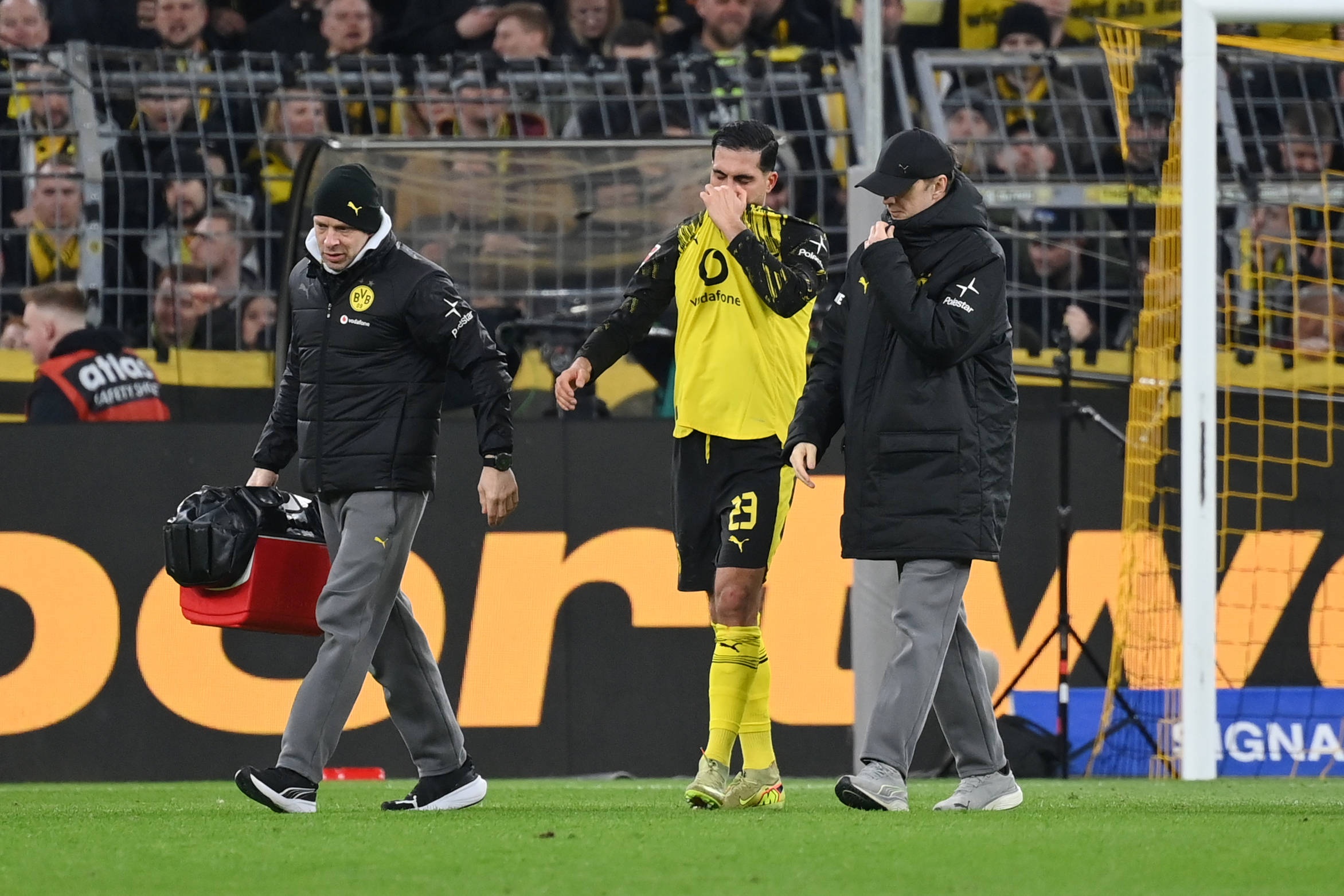 世界杯射手榜-有情有义！多特总监里肯：会和重伤的詹谈续约，球员合同6月到期