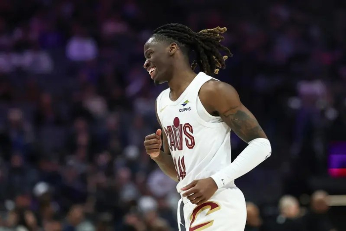 骑士替补阵容太好用了！施罗德主导，3配角辅助，二四节主导赢分|克利夫兰骑士队|丹尼斯-施罗德|丹尼斯·施罗德|NBA常规赛|底特律活塞队_新浪体育_新浪新闻