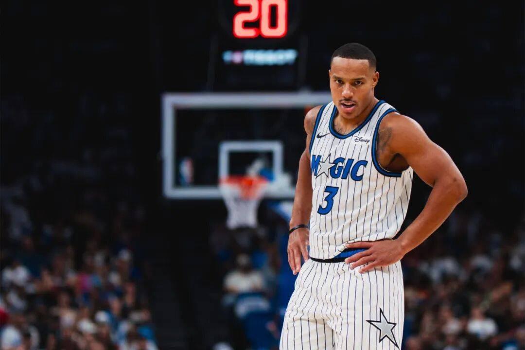 近10场25.9分，真实命中率75%，用了四首轮交换，这交易太值了！